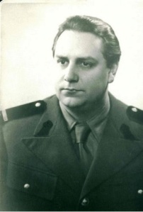 Mircea-Vulcanescu-in-uniforma-militara-Ziaristi-Online